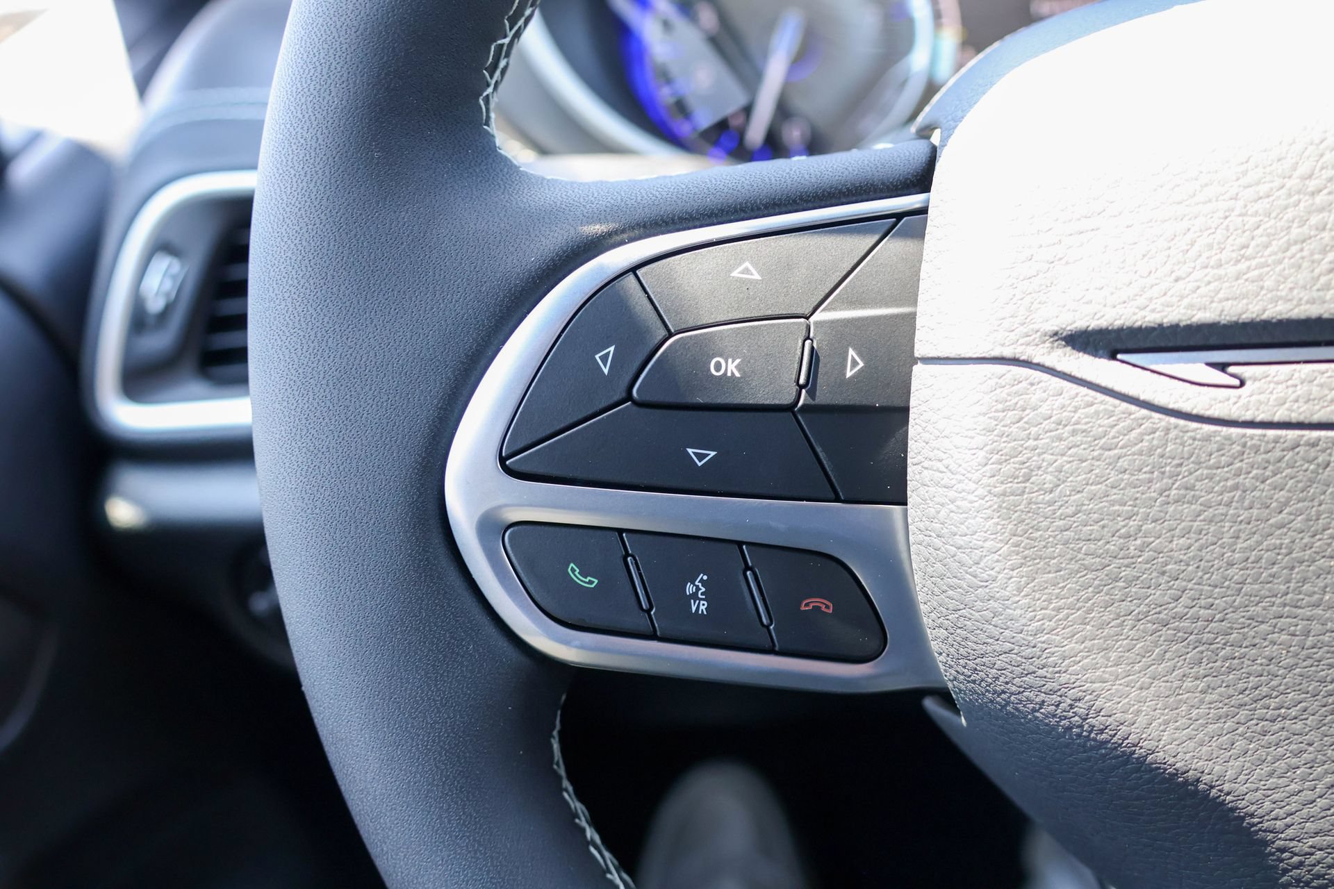 New 2027 Chrysler Pacifica Select FWD image 26