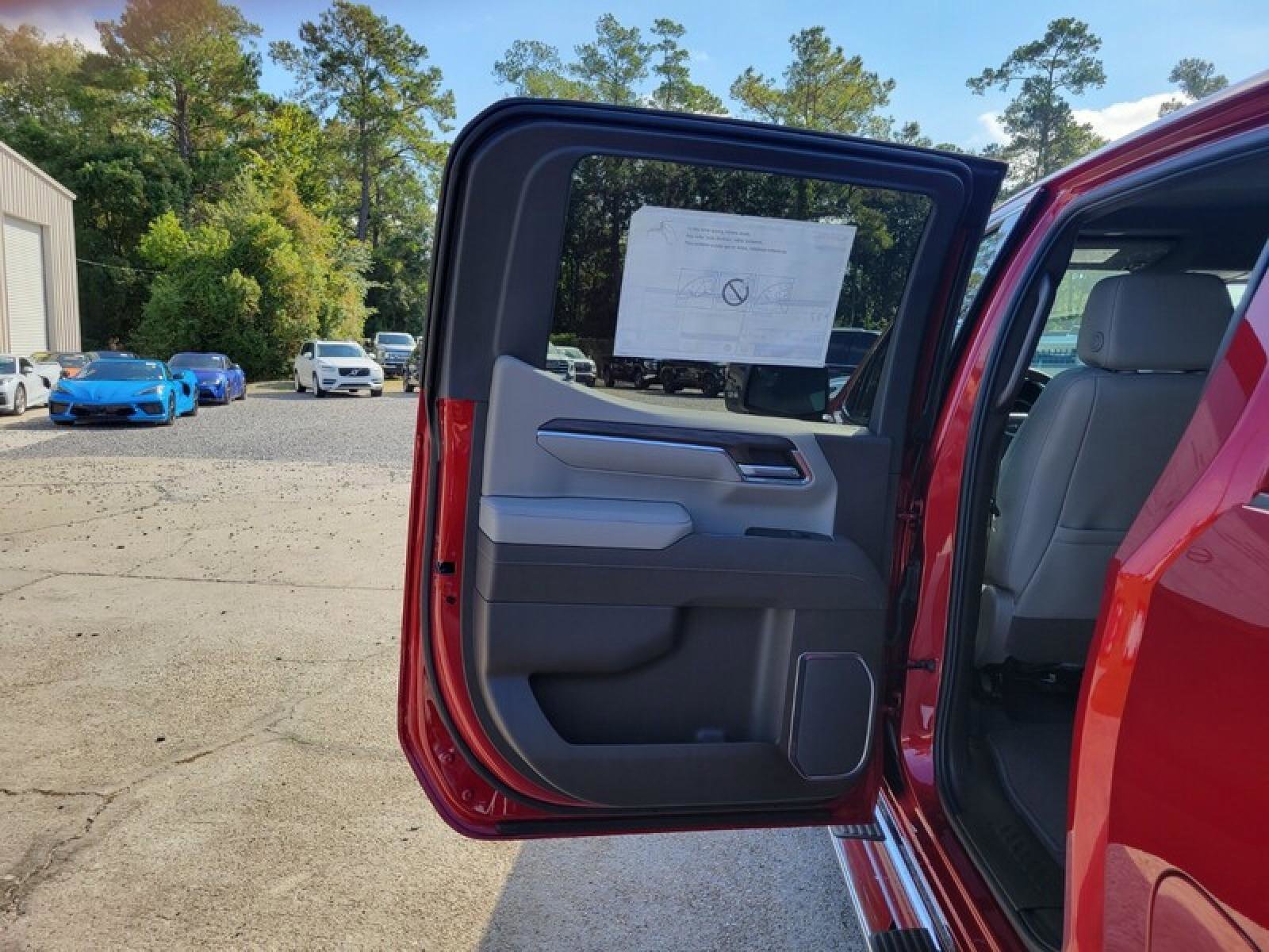 New 2026 GMC Sierra 1500 SLT w/ SLT Premium Package image 28