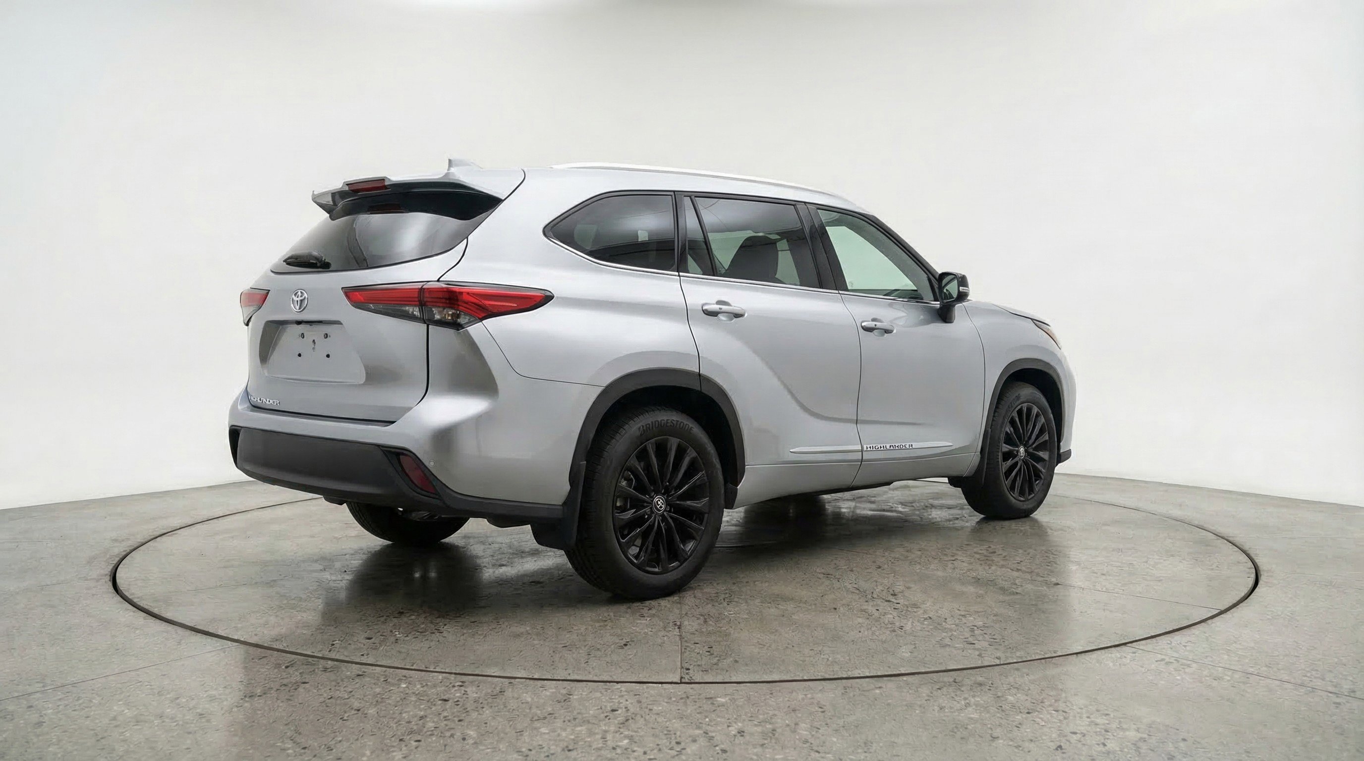 Used 2025 Toyota Highlander XSE AWD/4WD image 9