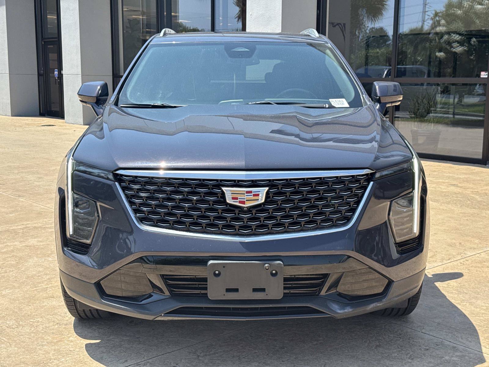 Used 2025 Cadillac XT4 Premium Luxury FWD image 8