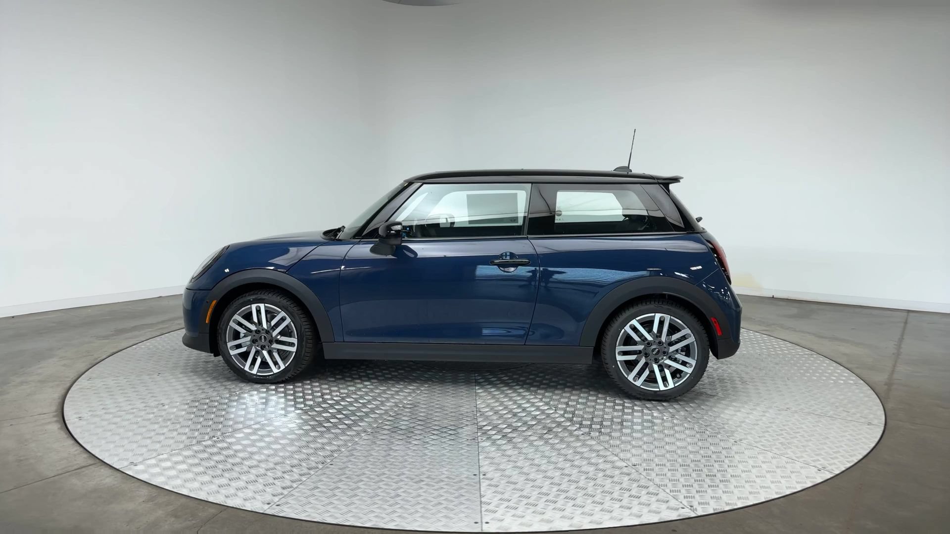 New 2026 MINI Cooper S FWD image 5