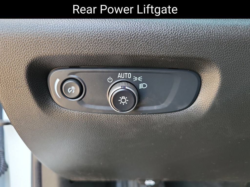 Used 2023 Chevrolet Traverse LT FWD image 14