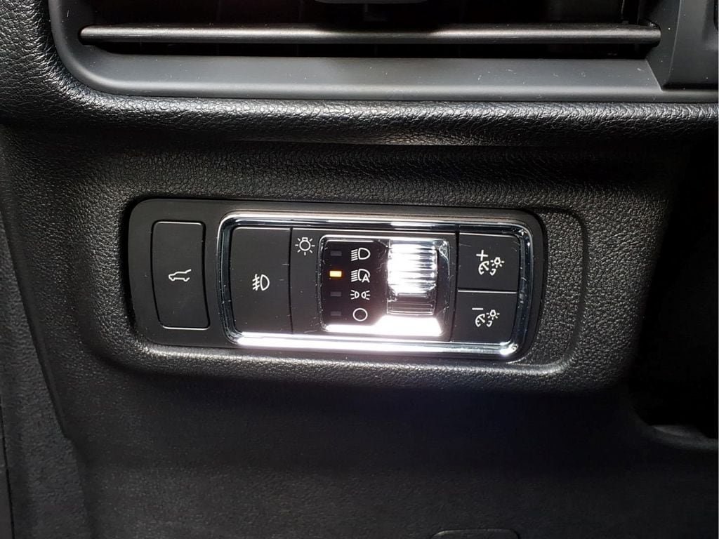 Used 2020 Lincoln Corsair Reserve w/ Equipment Group 201A AWD/4WD image 21
