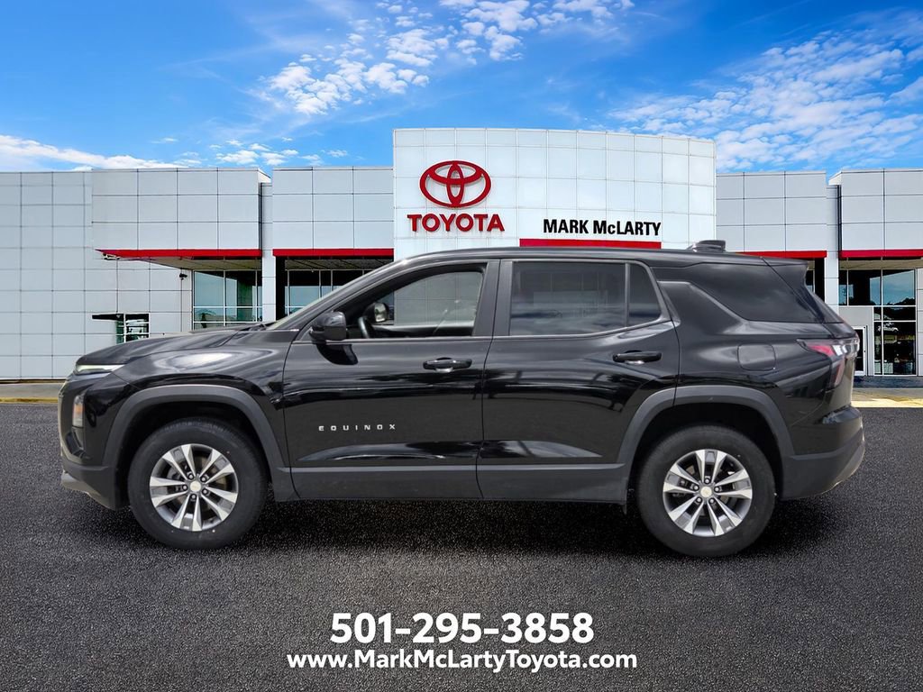 Used 2025 Chevrolet Equinox LT FWD image 2