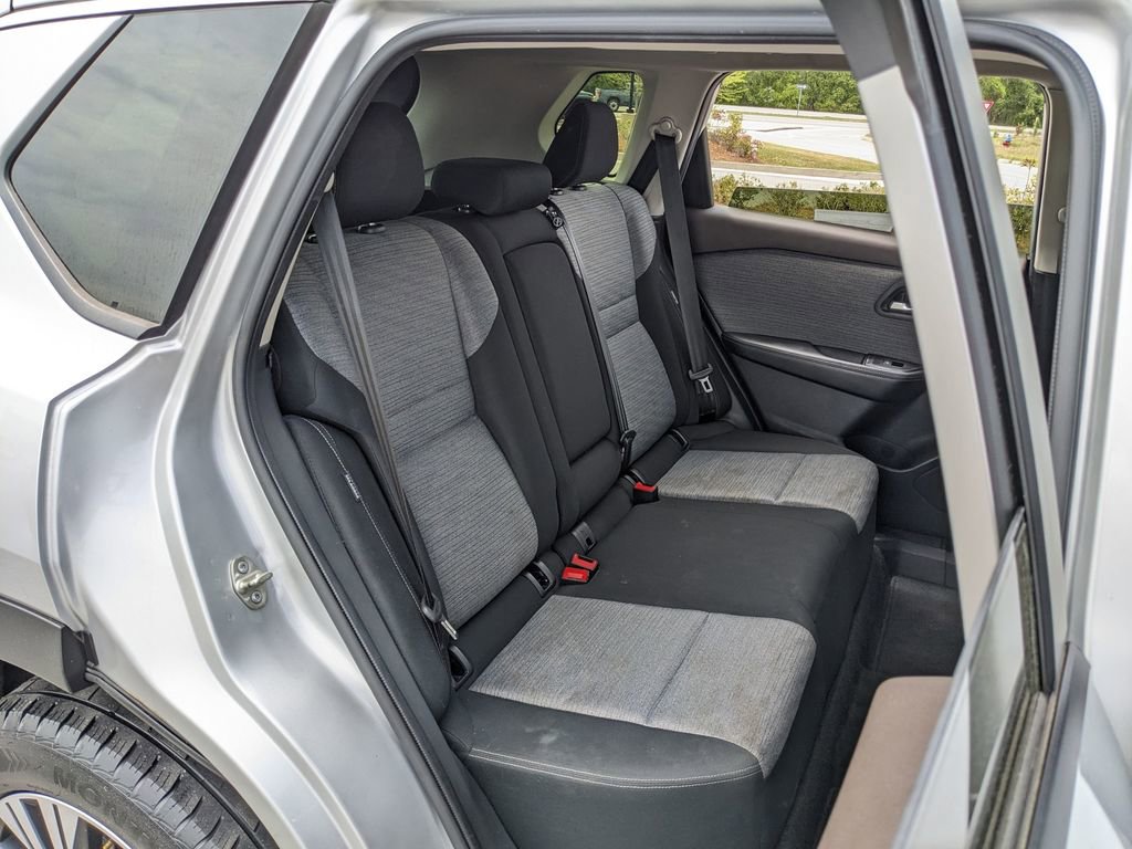 Used 2023 Nissan Rogue SV FWD image 42