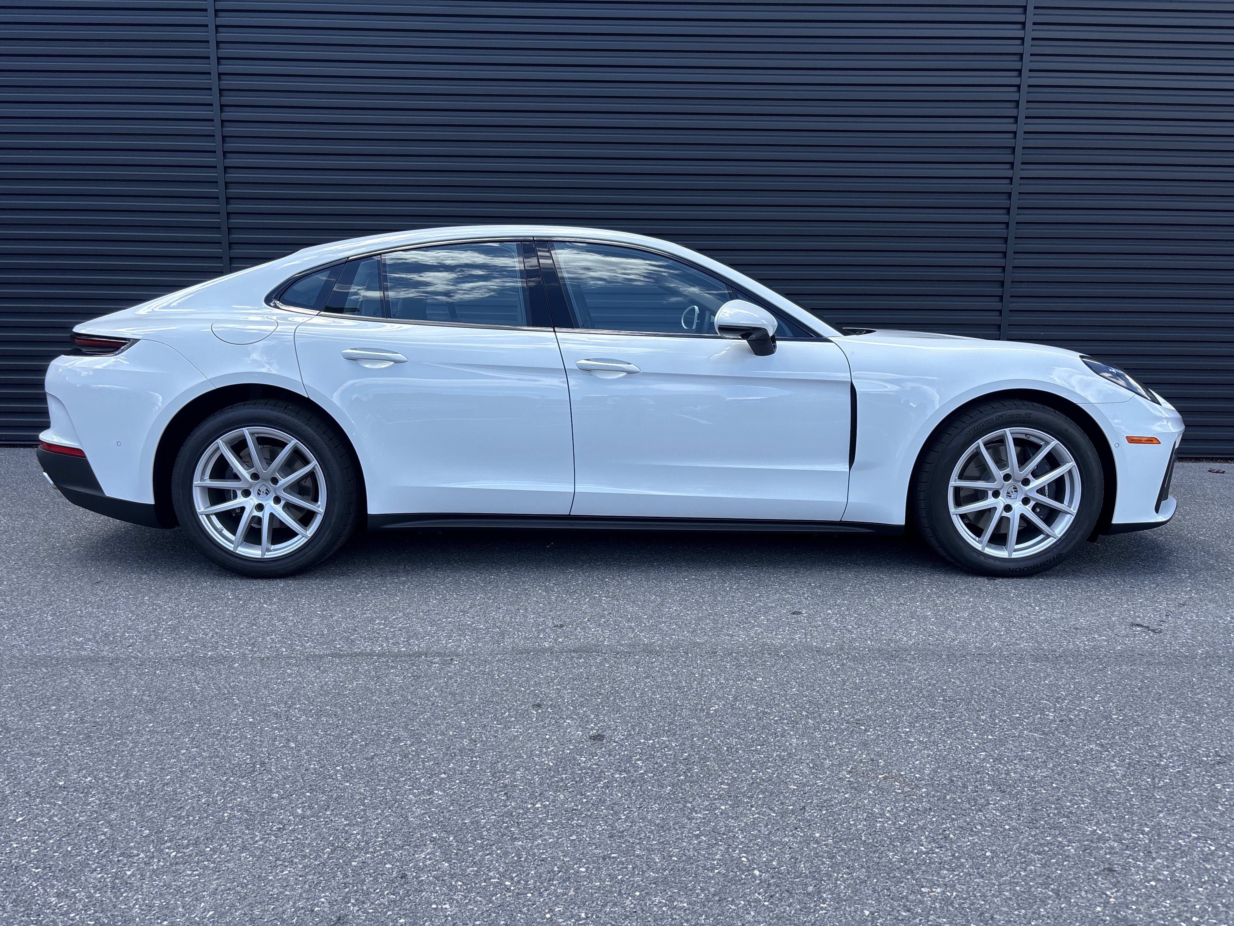 New 2026 Porsche Panamera image 6