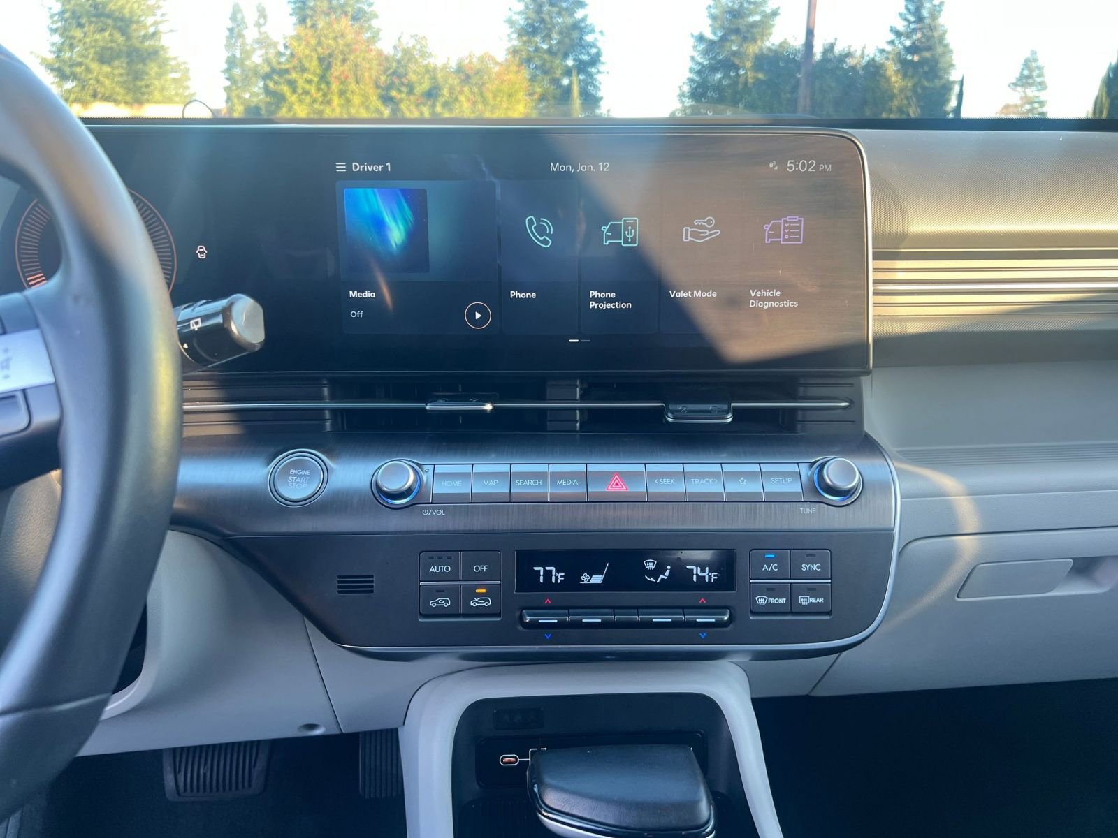 Used 2025 Hyundai Kona SEL image 18