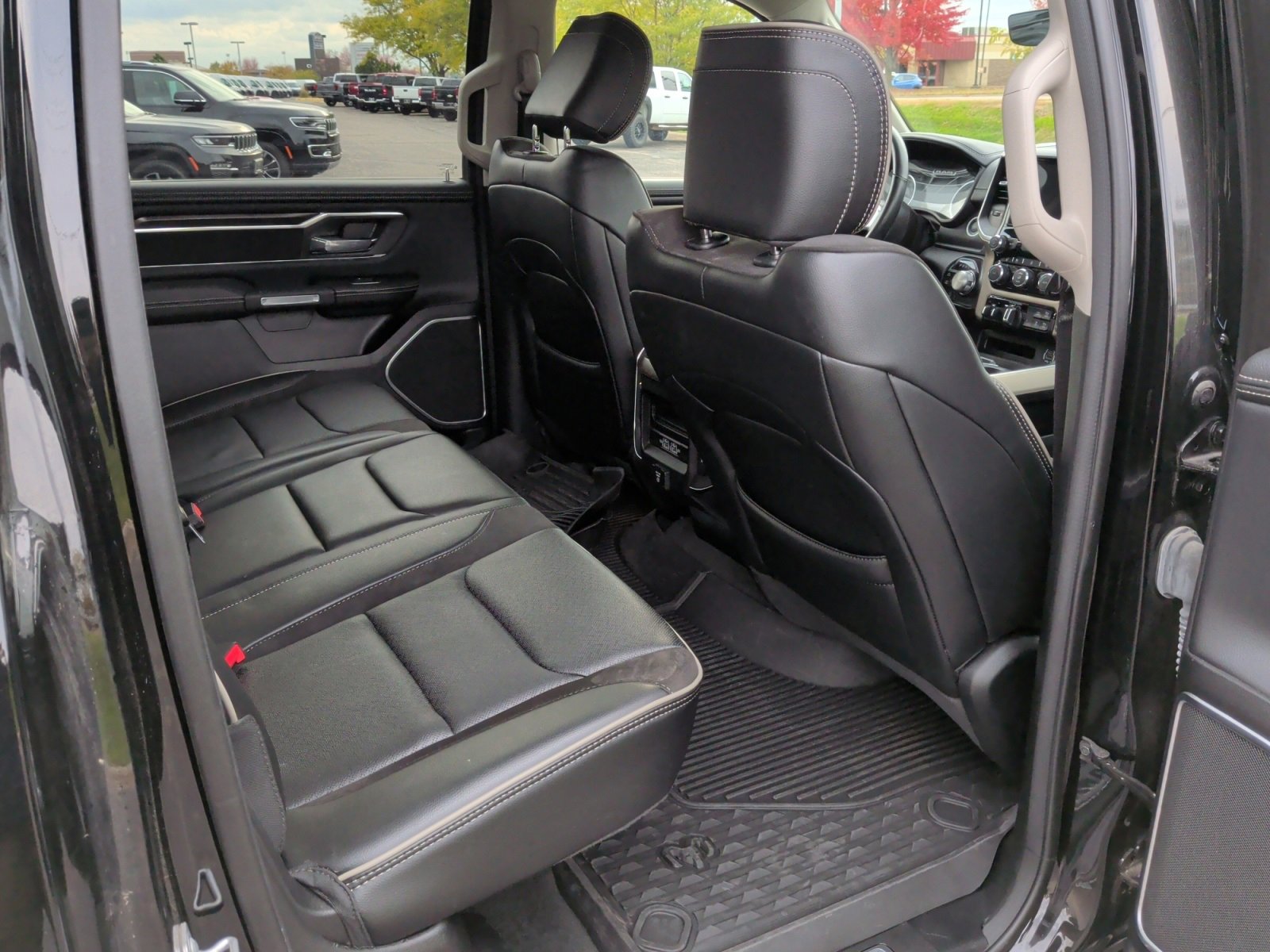 Used 2022 RAM 1500 Laramie image 29