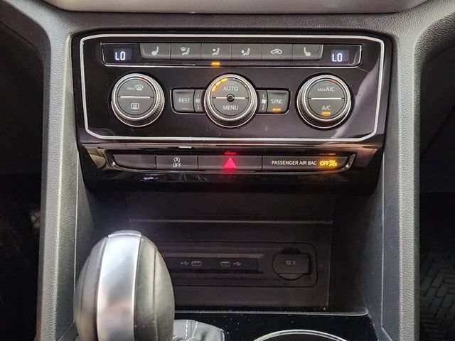 Used 2023 Volkswagen Atlas SE w/ Panoramic Sunroof Package FWD image 19
