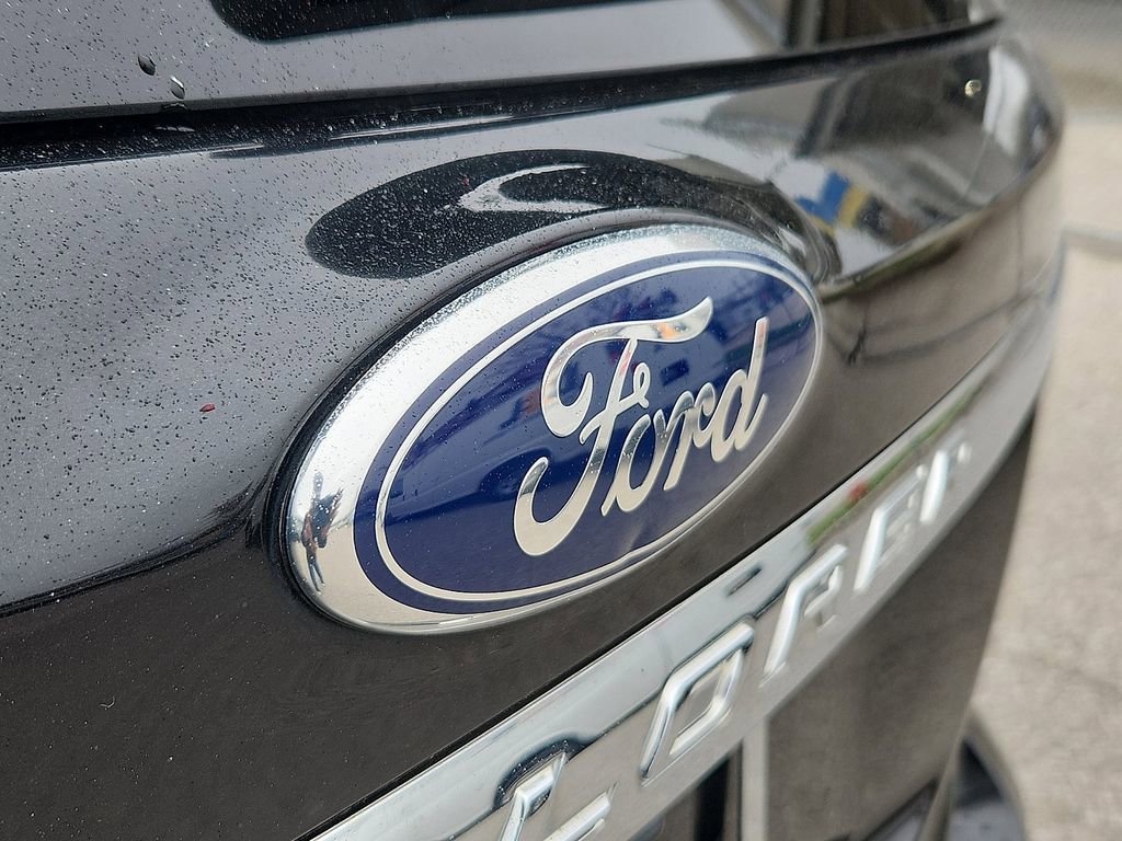 Used 2015 Ford Explorer XLT w/ Equipment Group 202B FWD image 21