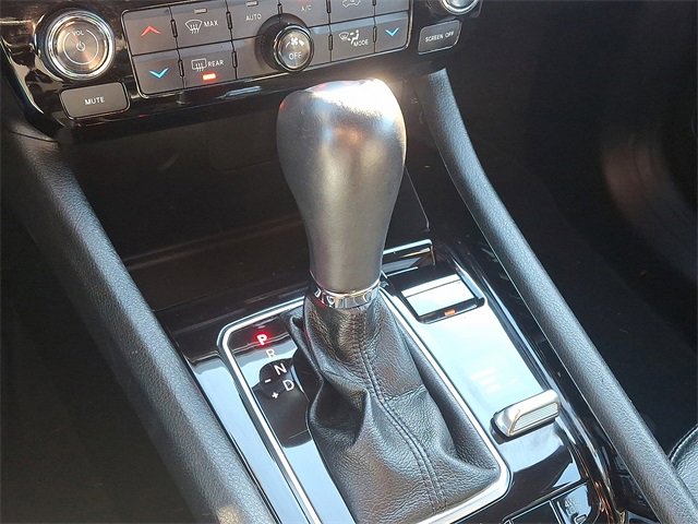 Used 2024 Jeep Compass Limited image 14