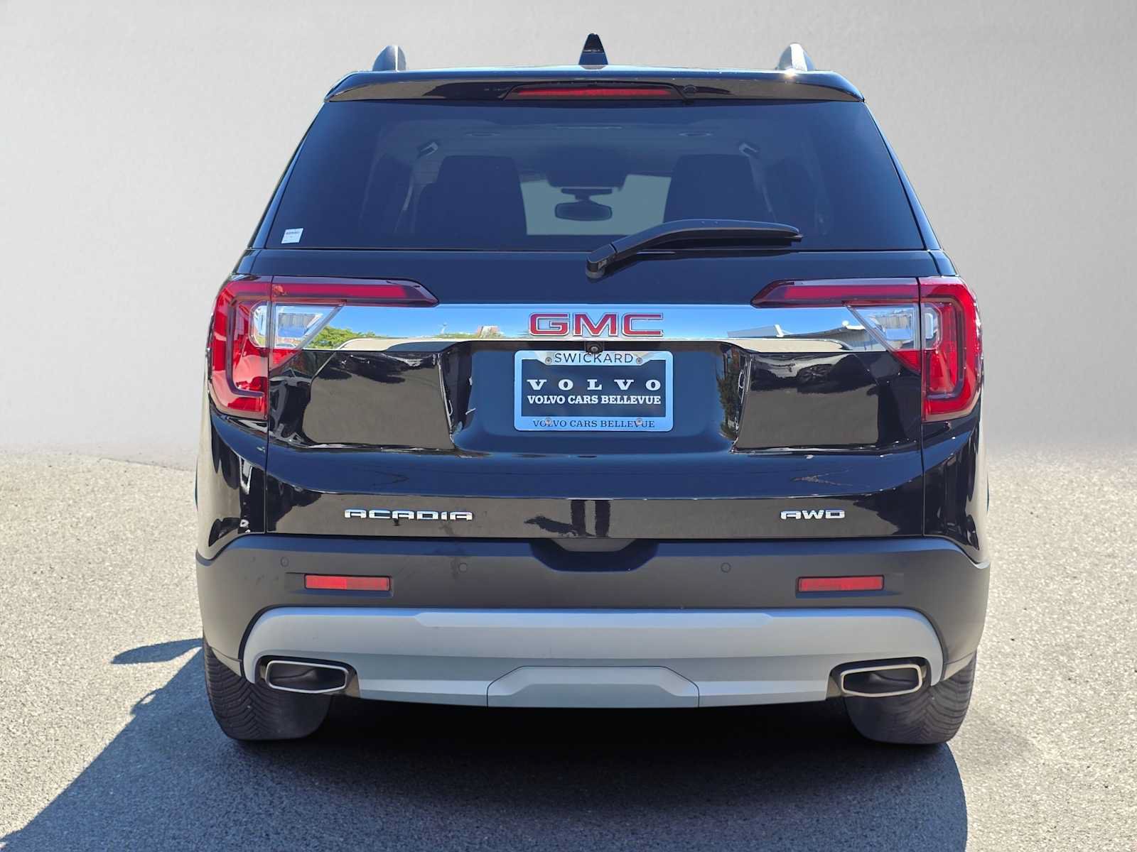 Used 2022 GMC Acadia SLT w/ Technology Package AWD/4WD image 4