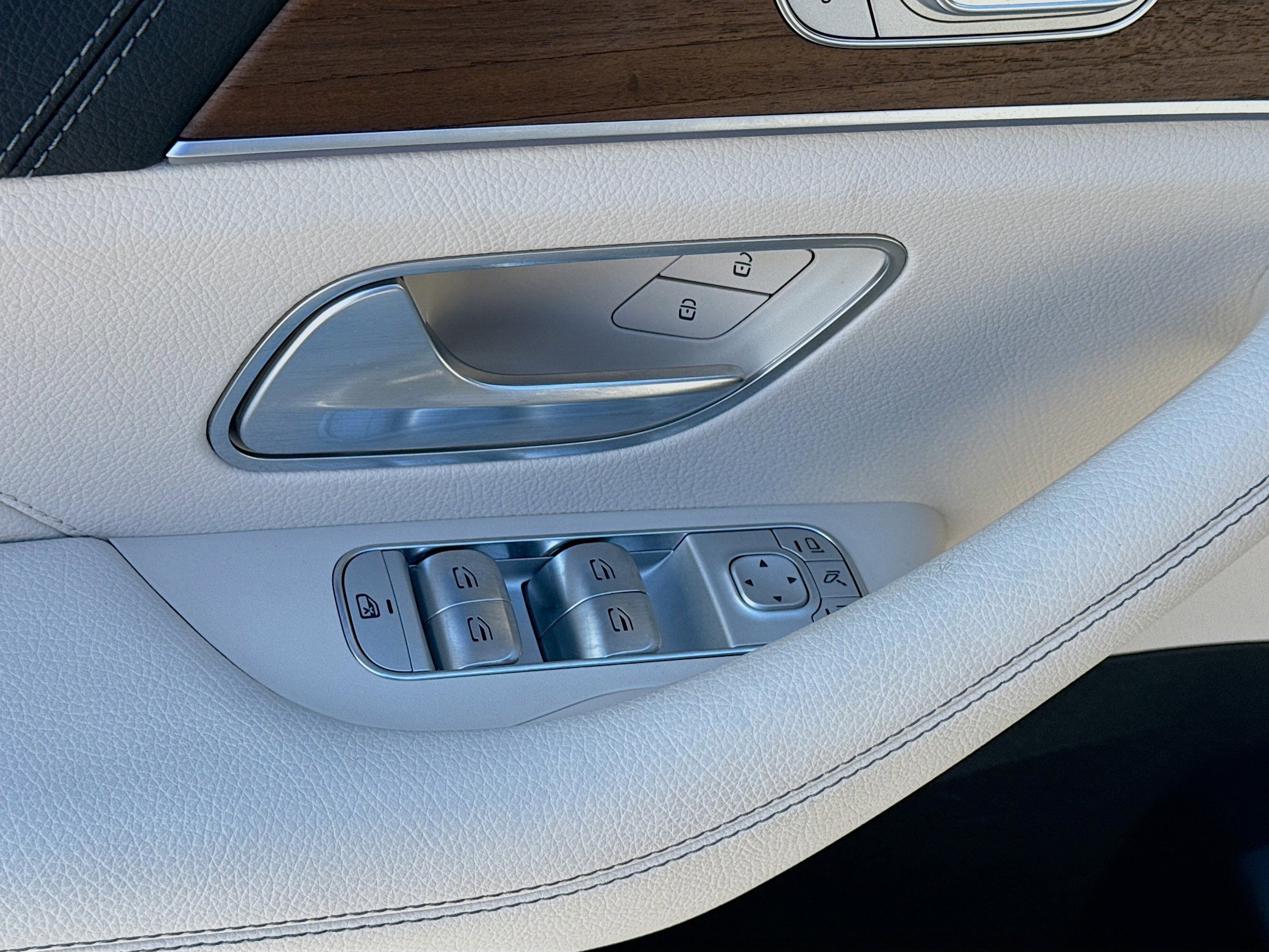 Used 2024 Mercedes-Benz GLE 450 4MATIC image 15