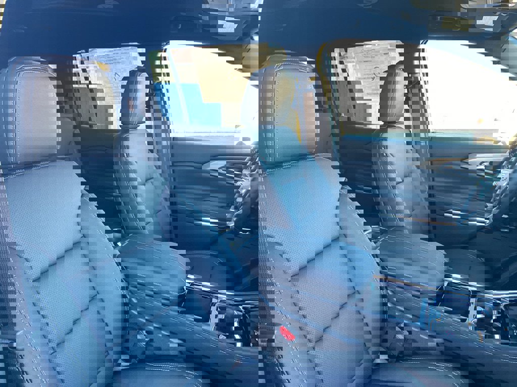 New 2026 Chevrolet Traverse LT w/ Midnight/Sport Edition image 21