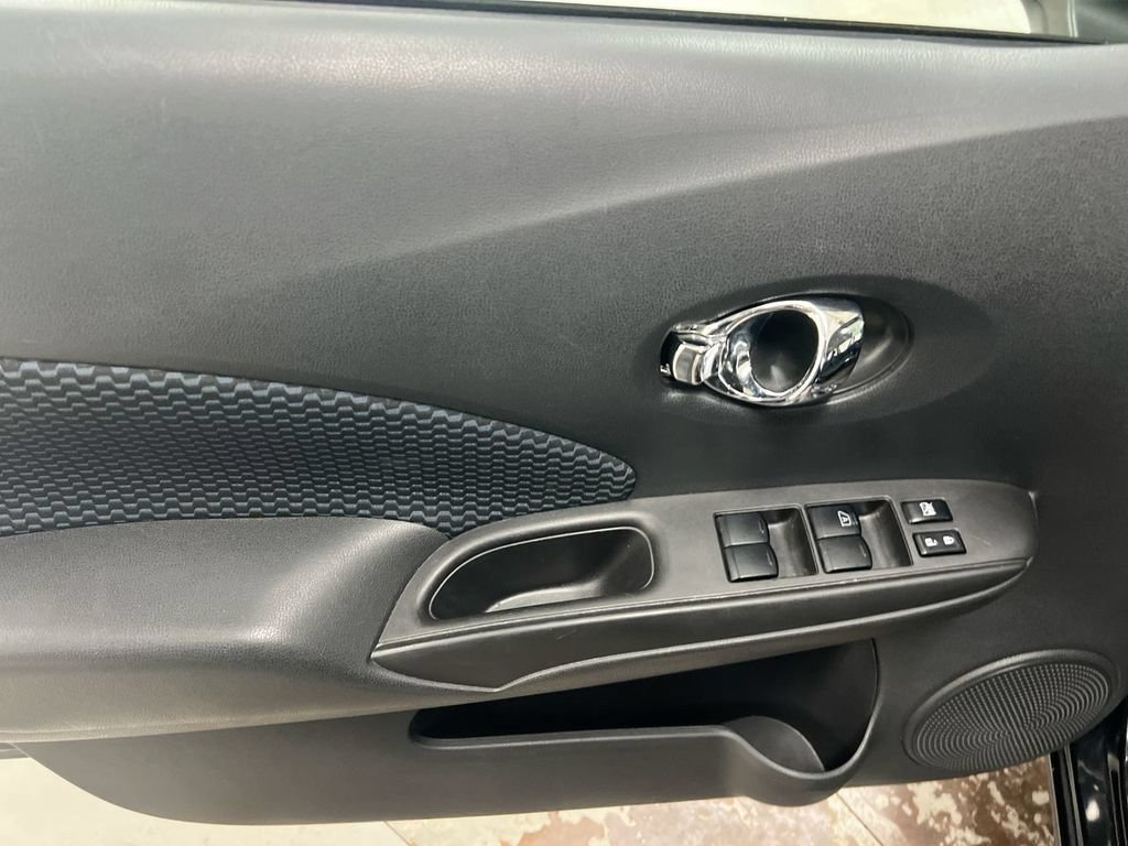 Used 2015 Nissan Versa Note SV FWD image 19