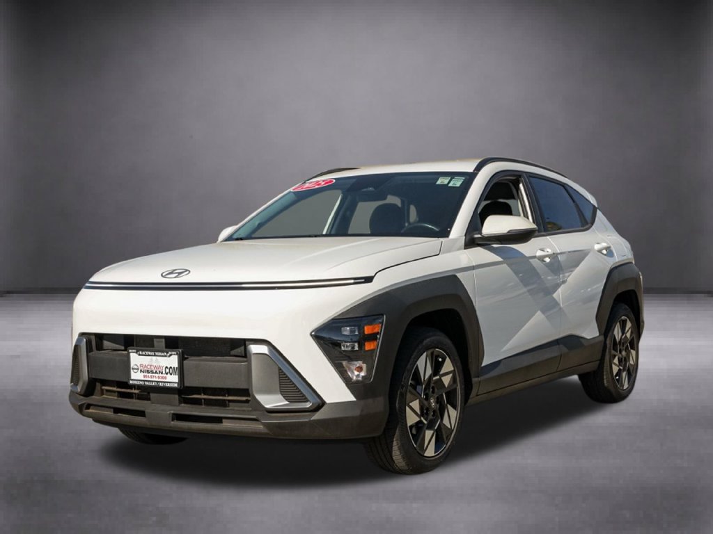 Used 2025 Hyundai Kona SEL FWD image 9