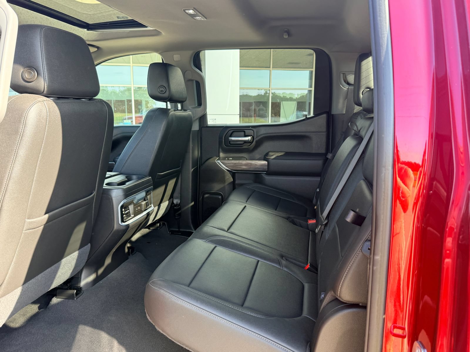 Used 2022 Chevrolet Silverado 1500 LTZ w/ LTZ Premium Package AWD/4WD image 14