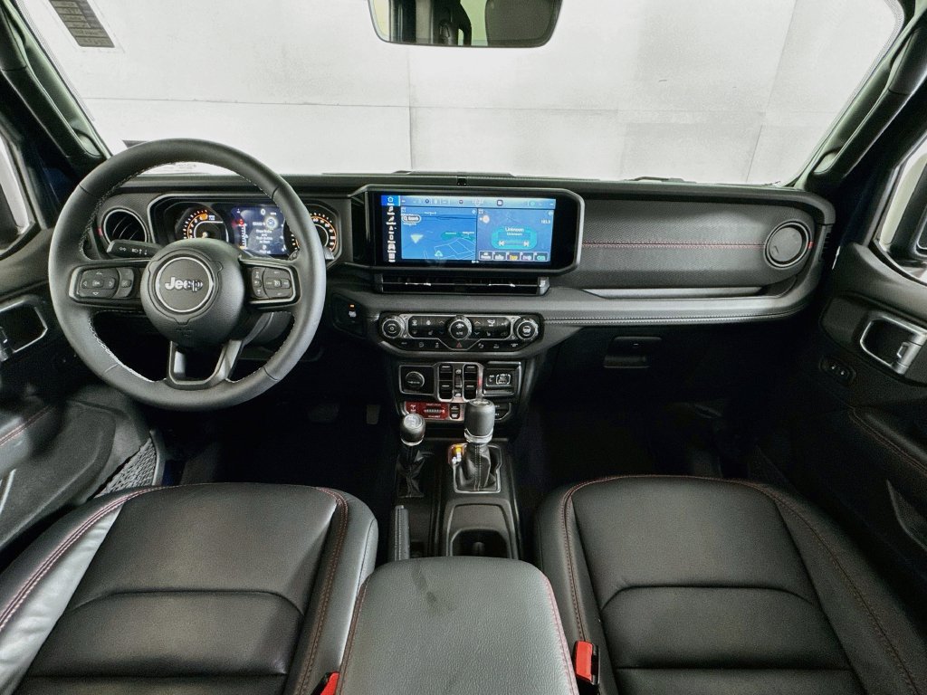 Used 2025 Jeep Wrangler Unlimited Rubicon w/ Safety Group AWD/4WD image 29