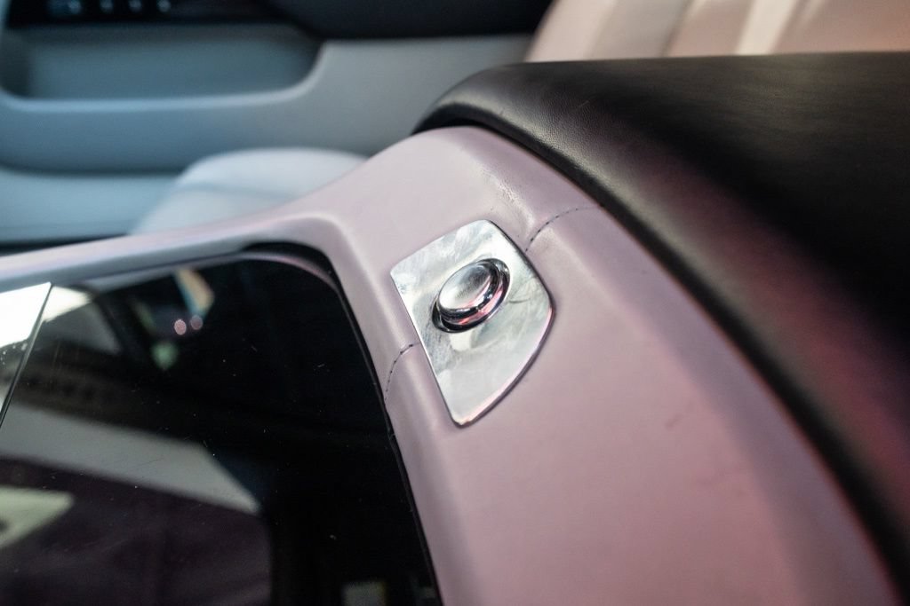 Used 2019 Rolls-Royce Wraith RWD image 33