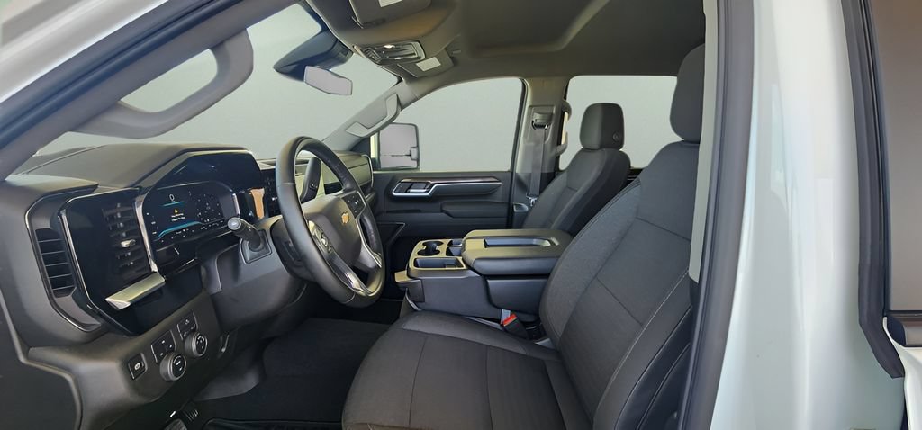 Used 2025 Chevrolet Silverado 2500 LT w/ Convenience Package image 19