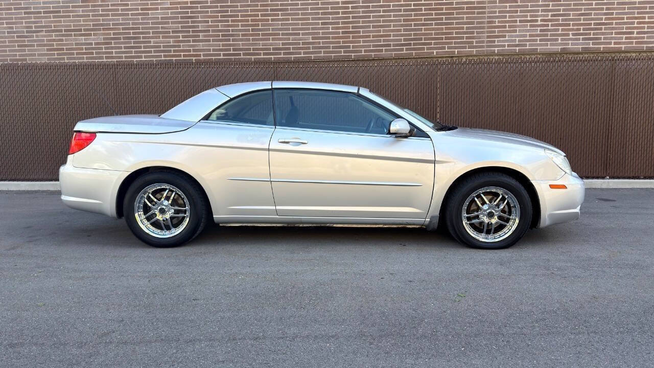 Used 2008 Chrysler Sebring Touring FWD image 7