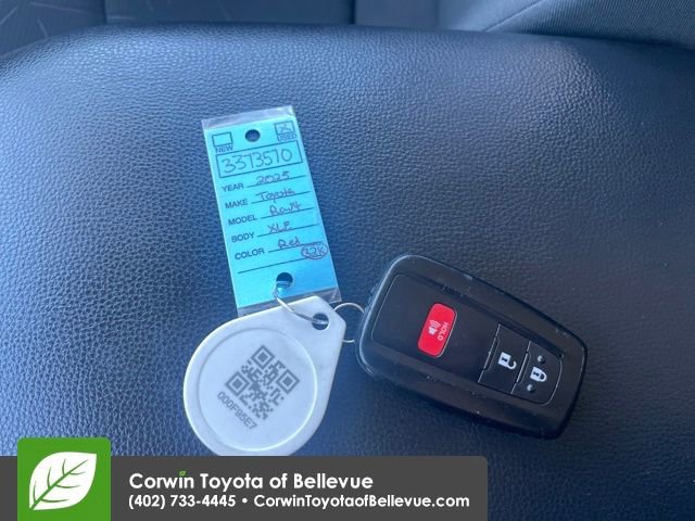 Used 2025 Toyota RAV4 XLE image 25