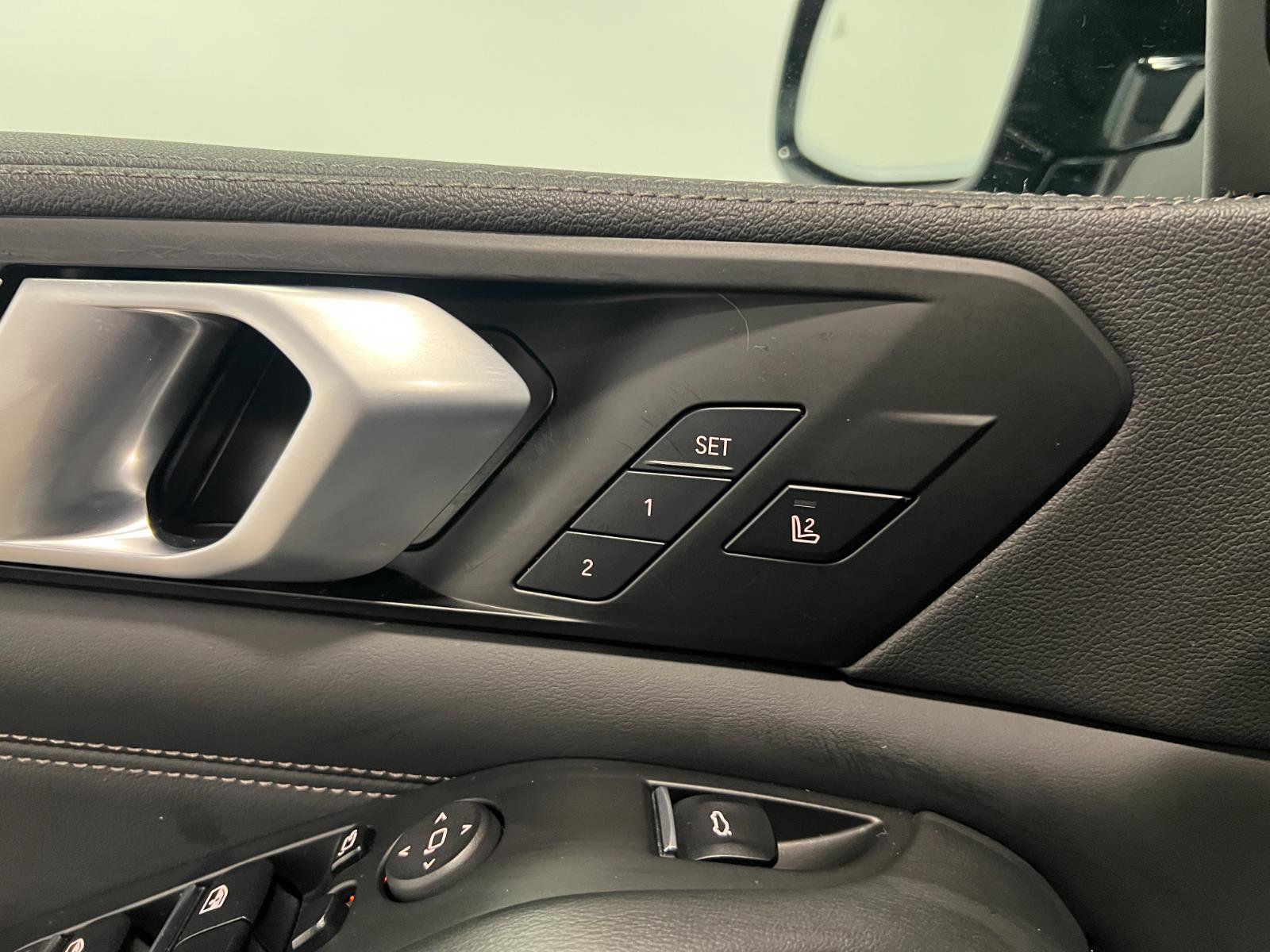 Used 2023 BMW X5 M50i w/ Executive Package image 27