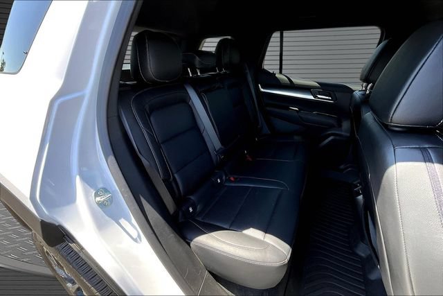 Used 2025 GMC Terrain Elevation w/ Black Edition AWD/4WD image 24