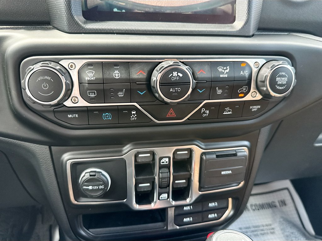 Certified 2021 Jeep Wrangler Unlimited Sahara w/ Cold Weather Group AWD/4WD image 17