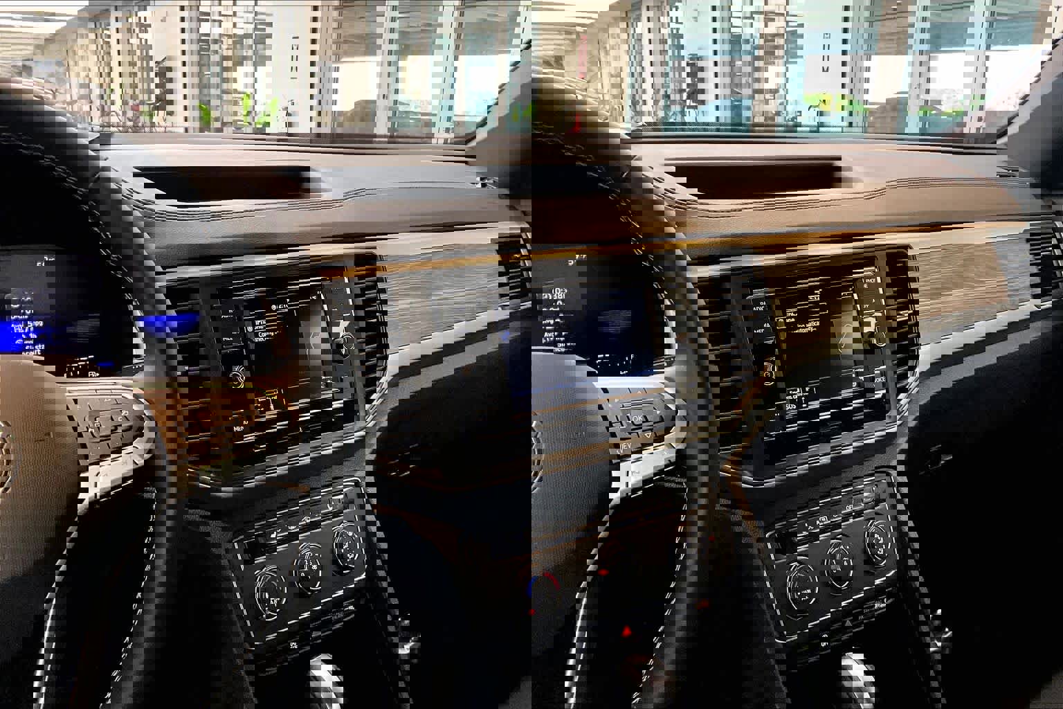 Used 2023 Volkswagen Atlas Cross Sport SE image 7