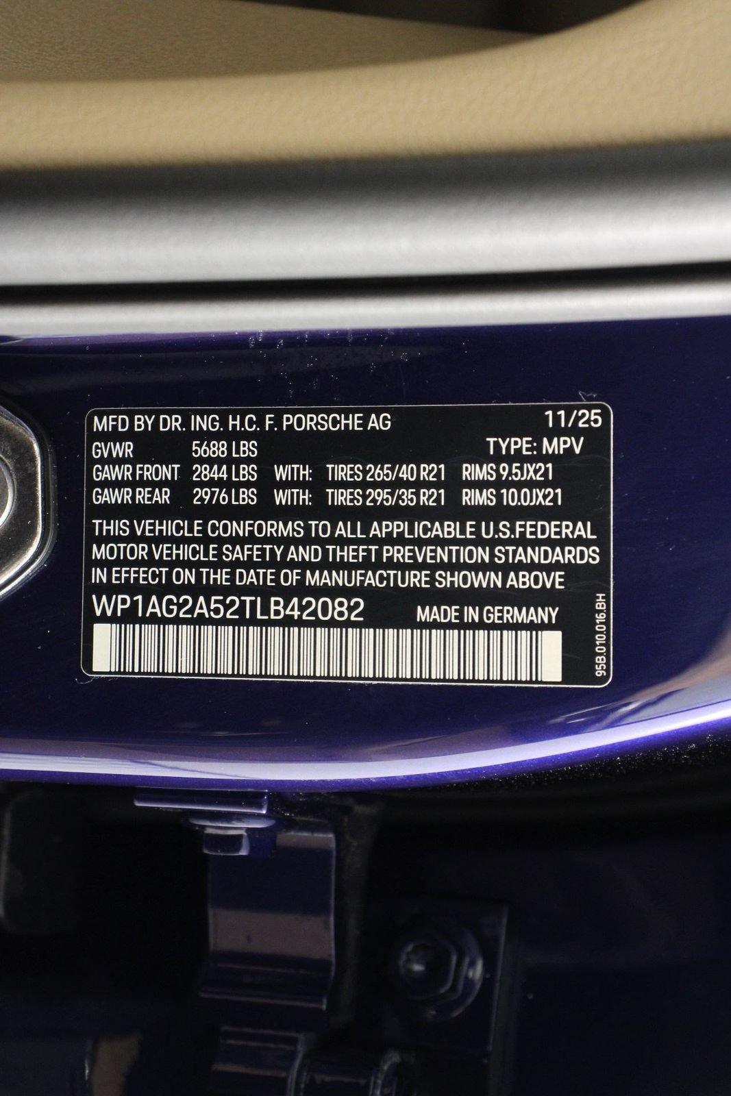 Certified 2026 Porsche Macan S AWD/4WD image 19