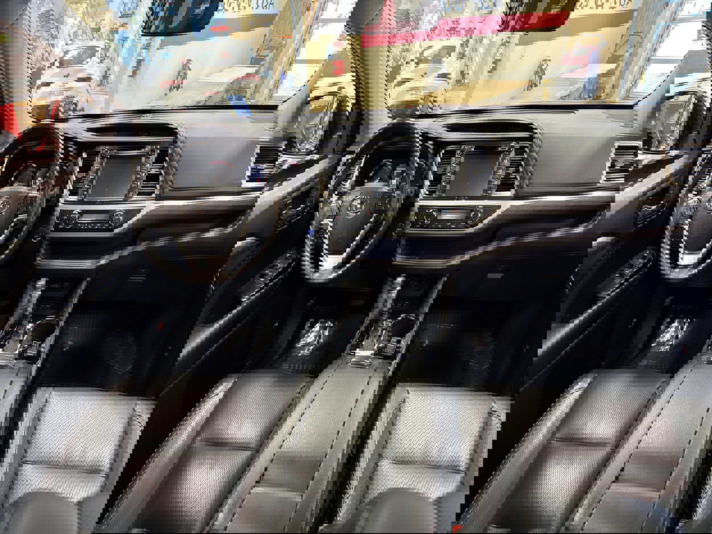 Used 2019 Toyota Highlander Limited Platinum image 43