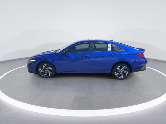 Certified 2025 Hyundai Elantra SEL FWD image 5