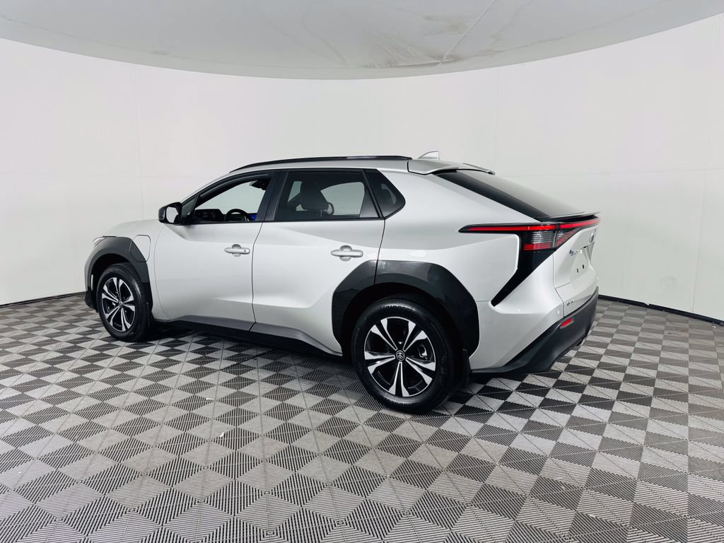 Used 2024 Toyota bZ4X XLE w/ Weather Package AWD/4WD image 22