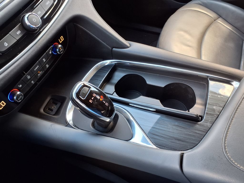 Used 2019 Buick Enclave Essence FWD image 30
