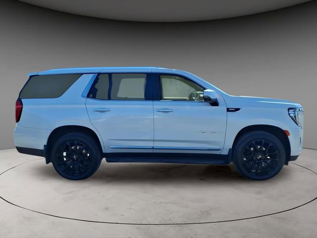 Used 2022 GMC Yukon SLT w/ SLT Premium Package image 11