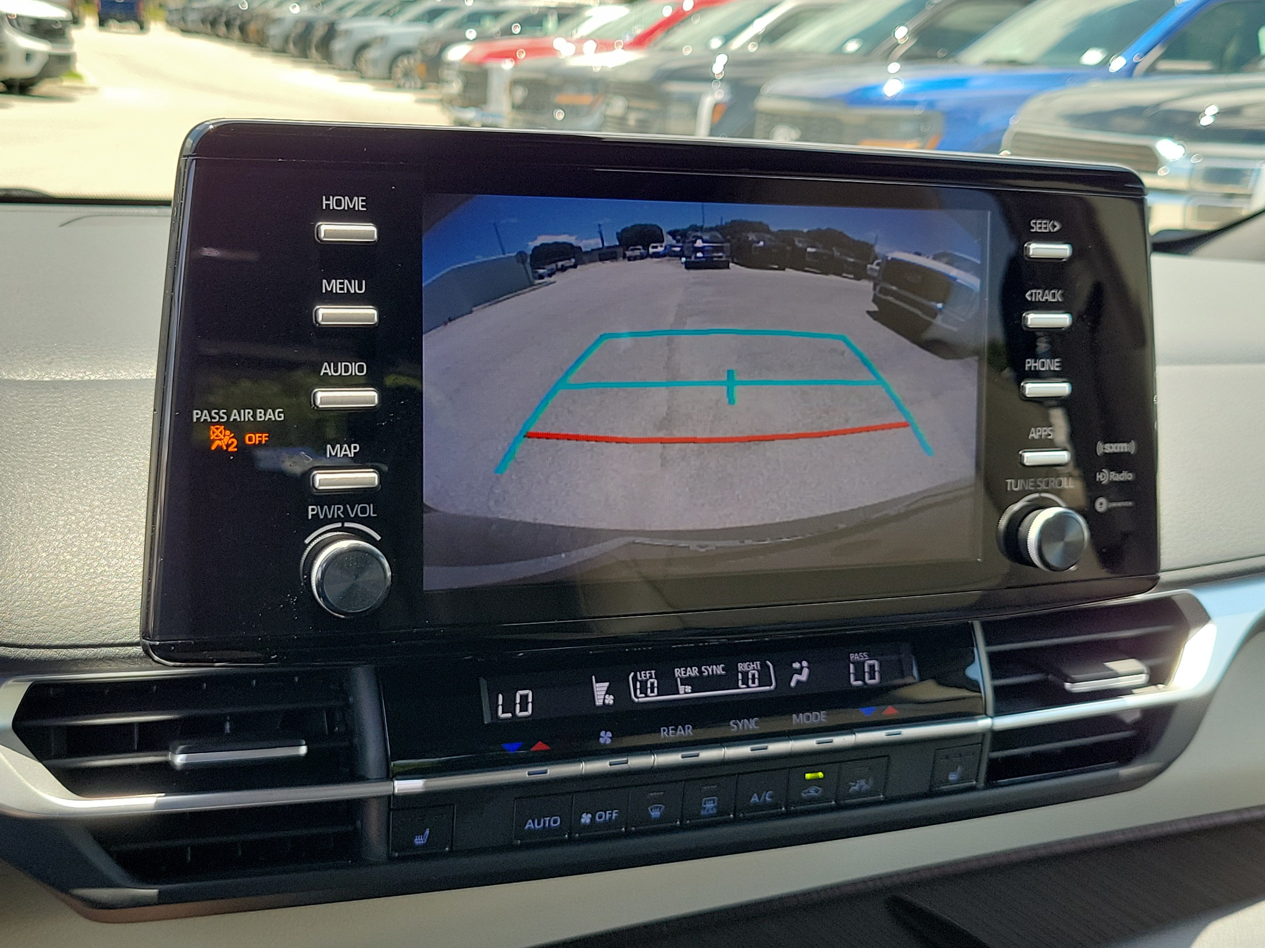 Used 2021 Toyota Sienna XLE FWD image 10