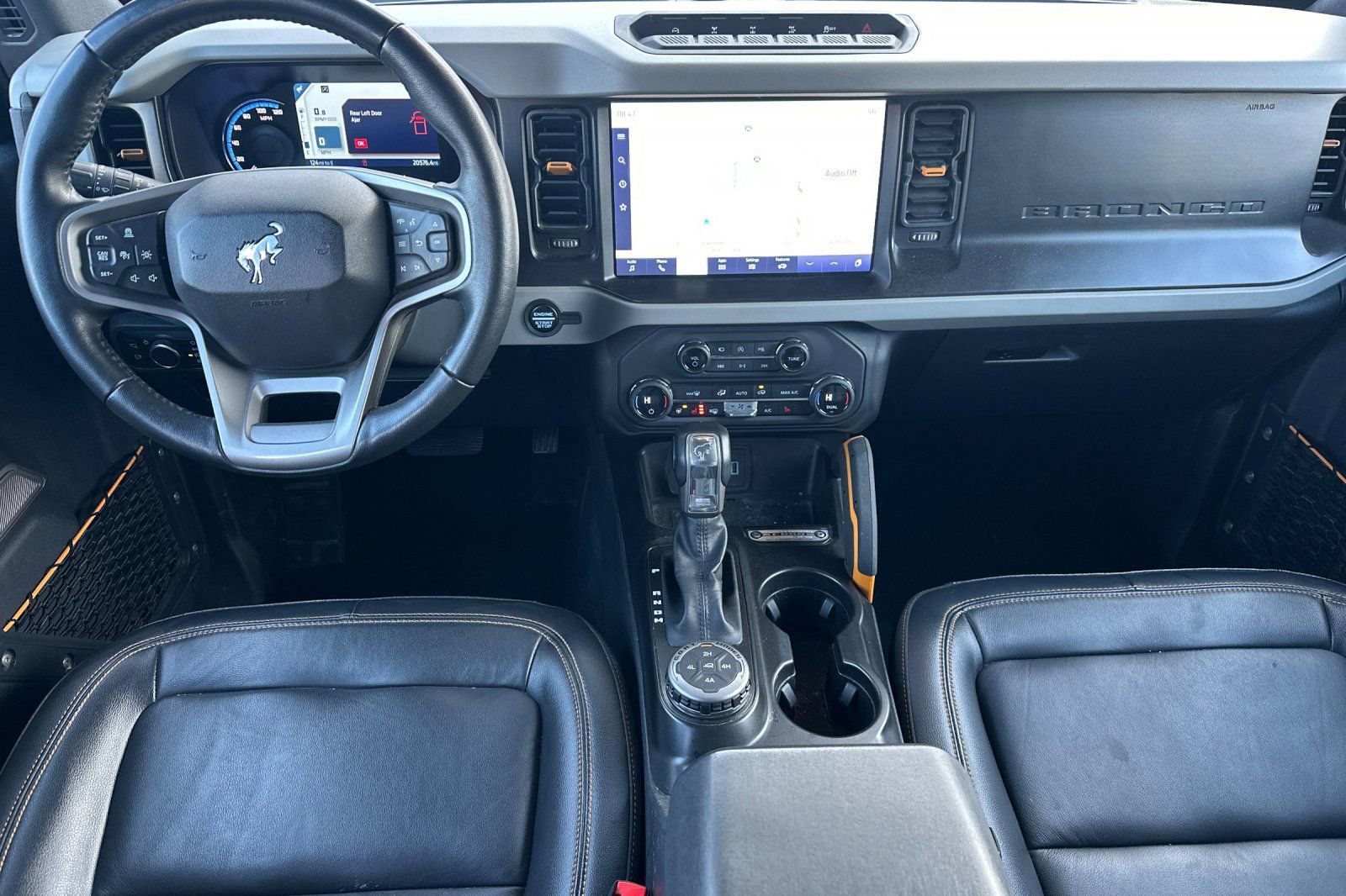 Used 2023 Ford Bronco Badlands image 15