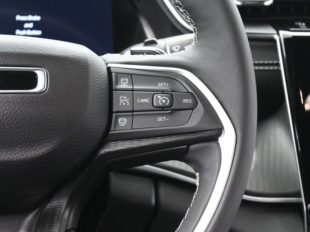 Used 2024 Jeep Grand Cherokee L Laredo w/ Luxury Tech Group I image 31