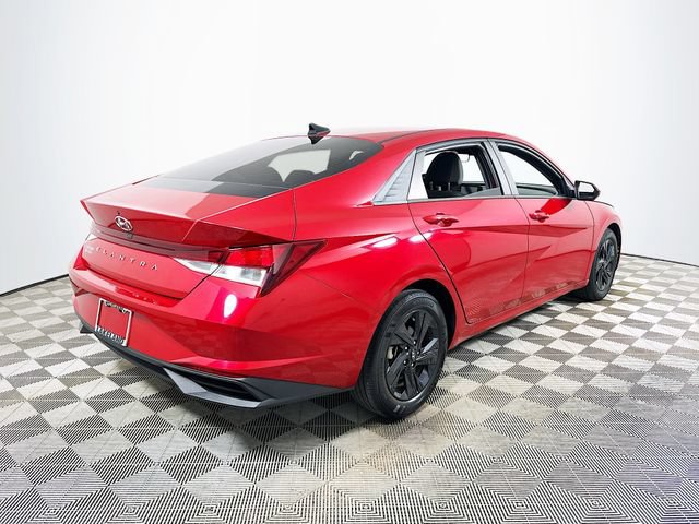 Used 2023 Hyundai Elantra SEL FWD image 3