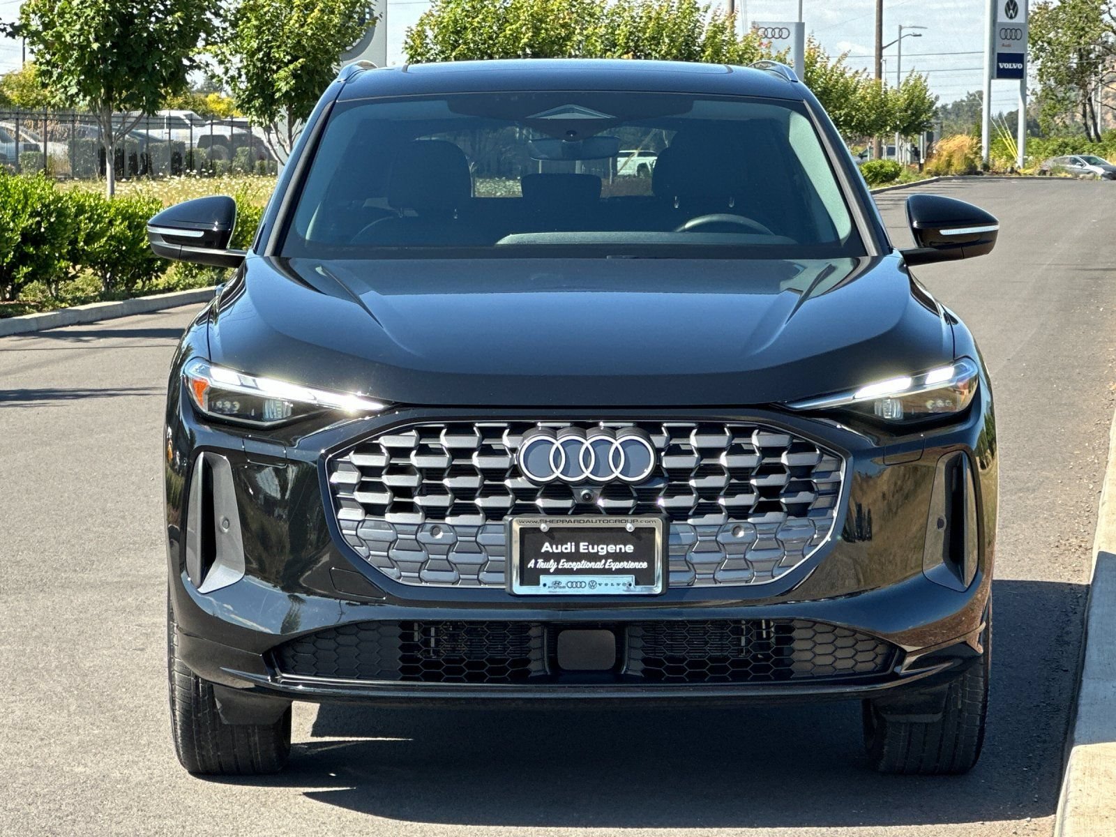 Used 2025 Audi Q5 Premium w/ Convenience Package AWD/4WD image 8