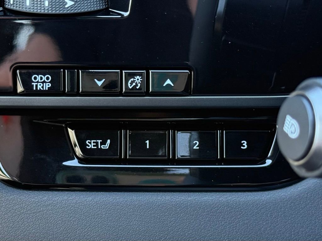 Used 2025 Lexus RX 350 Premium image 30