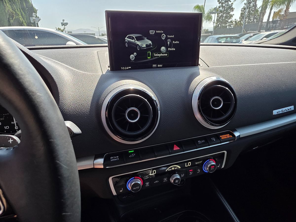 Used 2017 Audi A3 e-tron Premium FWD image 36