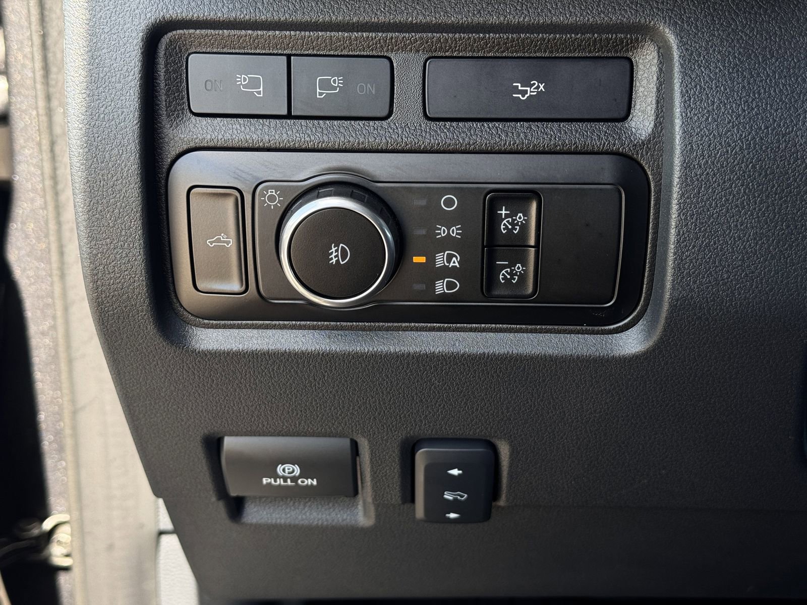 Used 2024 Ford F250 Lariat w/ Lariat Ultimate Package image 26