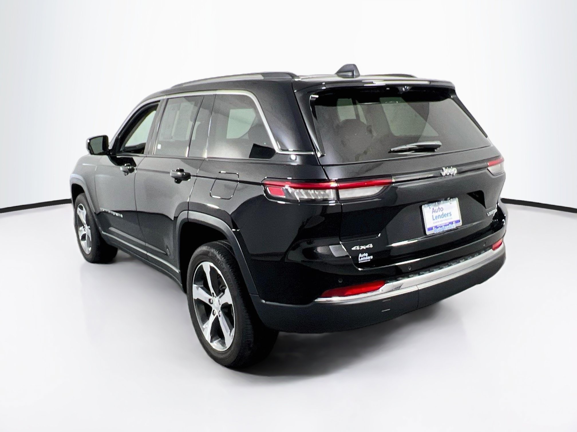 Used 2023 Jeep Grand Cherokee Limited w/ Luxury Tech Group II AWD/4WD image 7