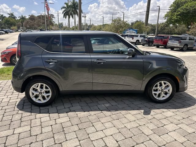 Used 2024 Kia Soul LX w/ Option Group 015 FWD image 19