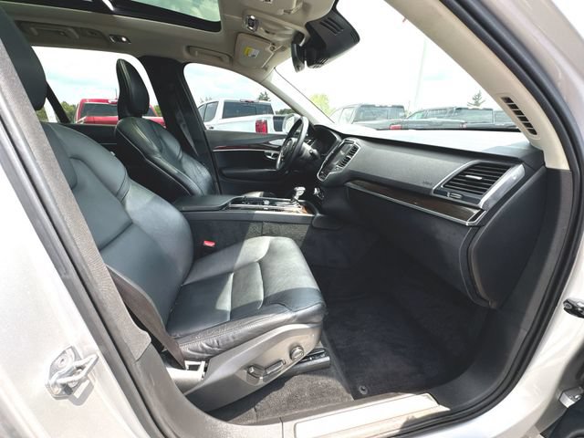 Used 2019 Volvo XC90 T5 Momentum w/ Protection Package Premier FWD image 29