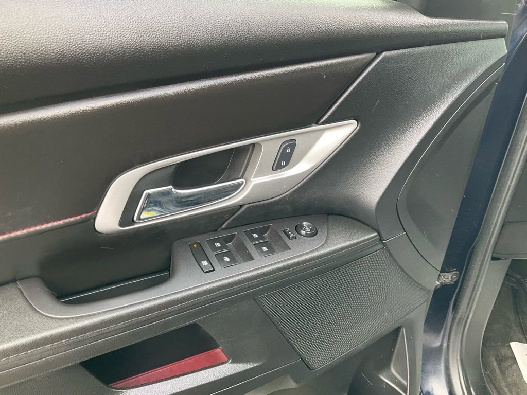 Used 2017 GMC Terrain SLE image 13