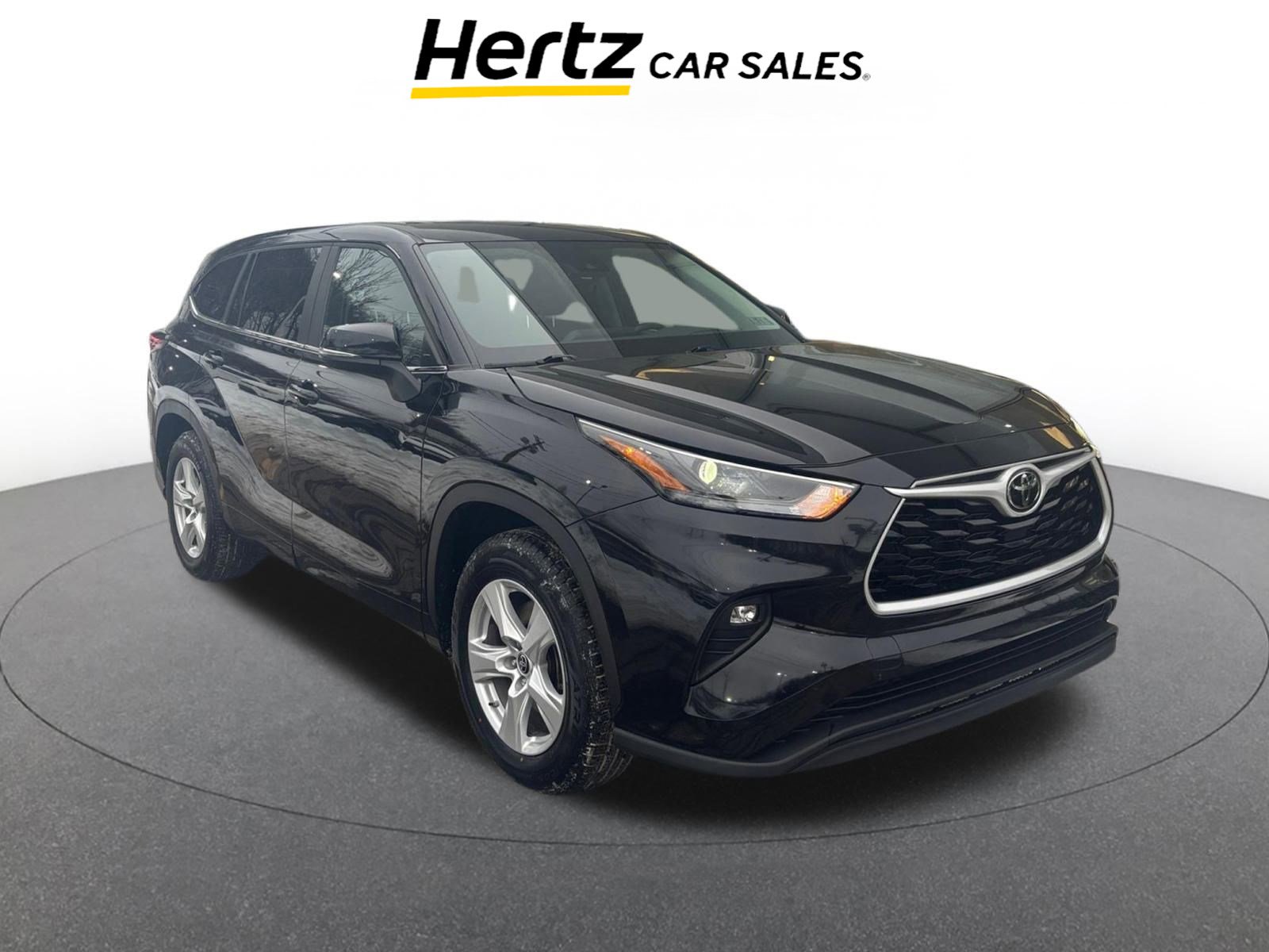 Used 2025 Toyota Highlander LE image 1