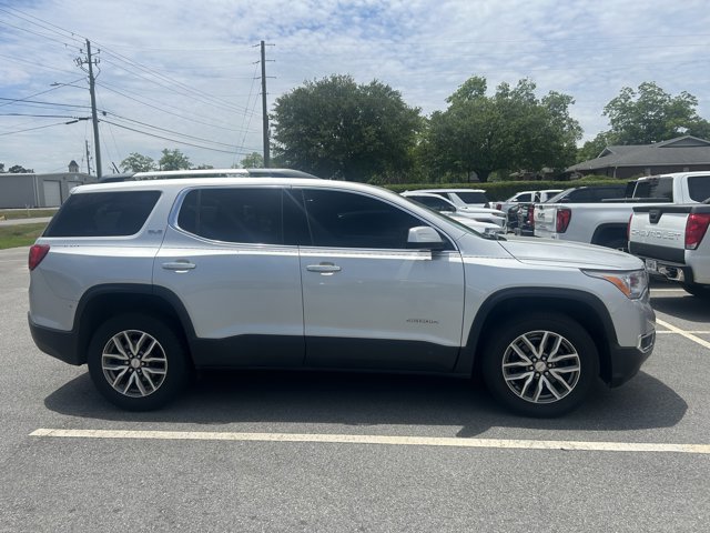 Used 2018 GMC Acadia SLE image 2